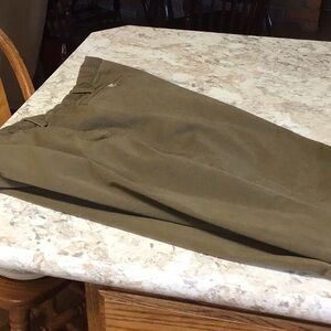 Men’s Polo 52x32 khaki green flat front pants
